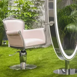 Maletti La Plus Belle du Royaume fauteuil coiffure skaï mouluré